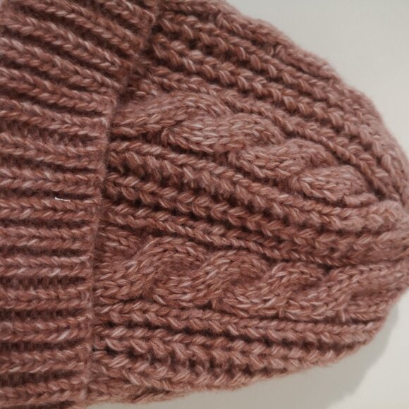 Handknitted Hat Toque Beanie Rose Twist - Picture 3 of 3